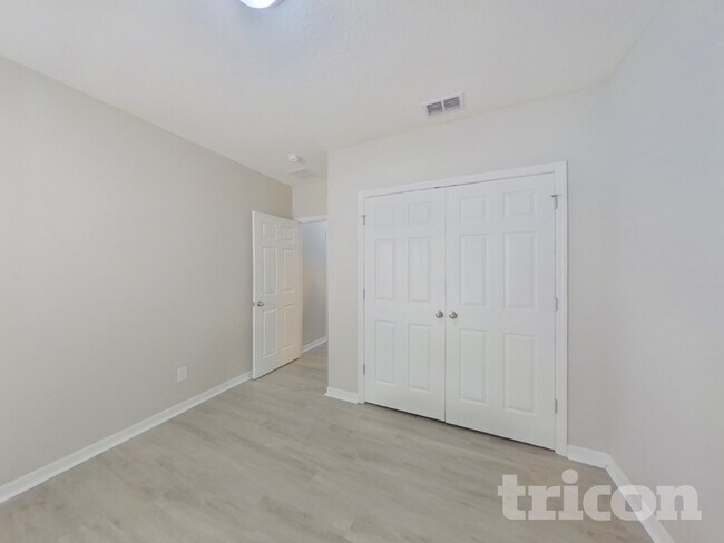 Building Photo - 4925 Rockvale Dr