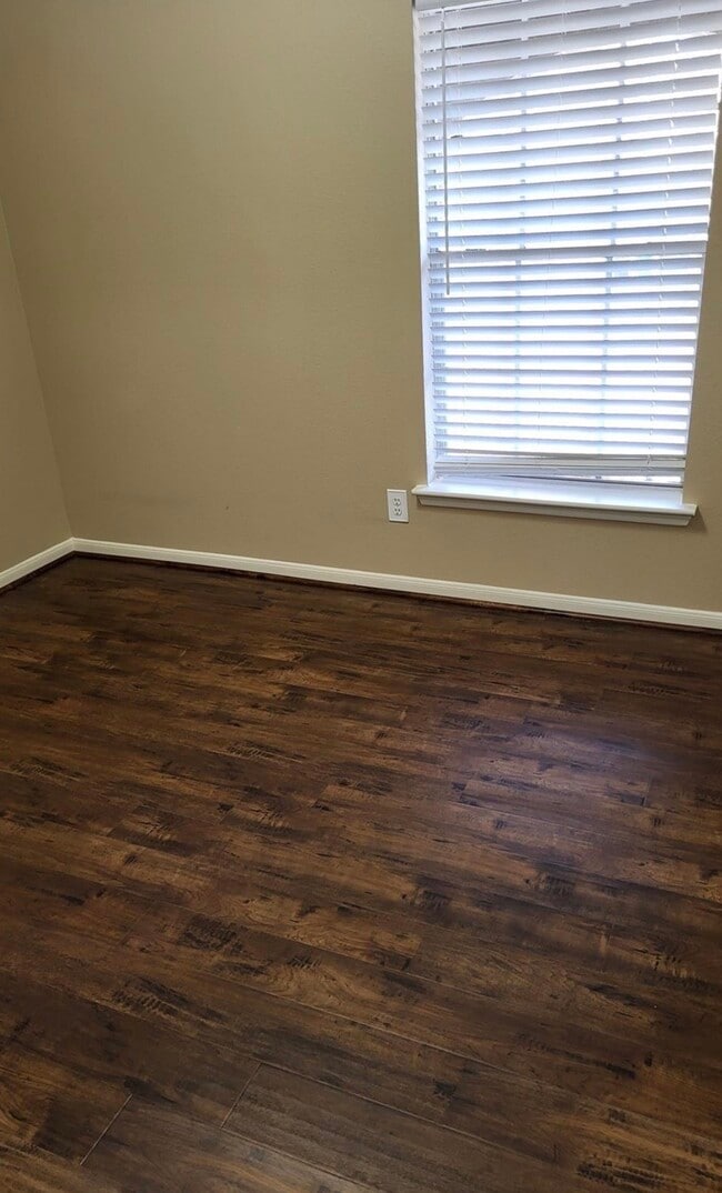 Building Photo - 18843 Appletree Hill Ln