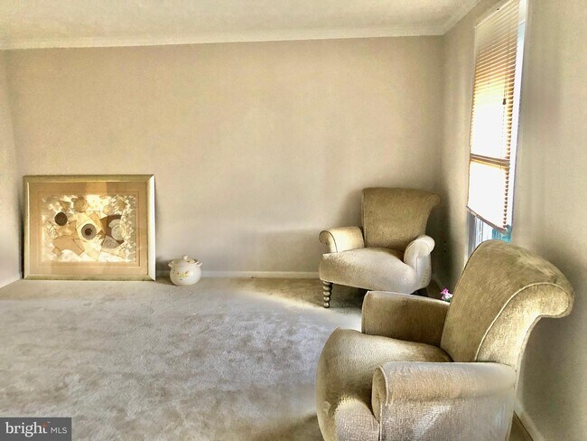 Building Photo - 2 Cinnabar Ct