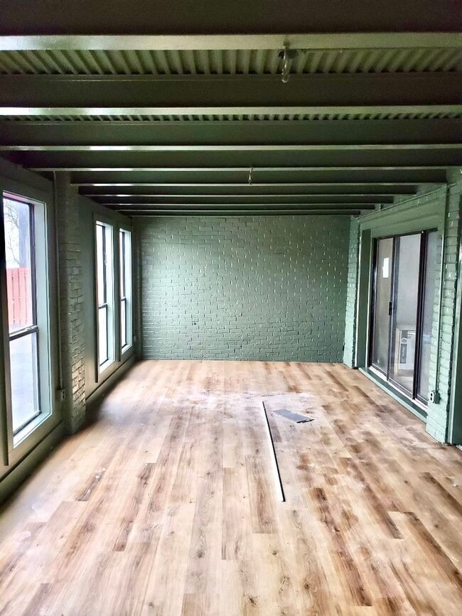 Building Photo - 6620 Upton Ln