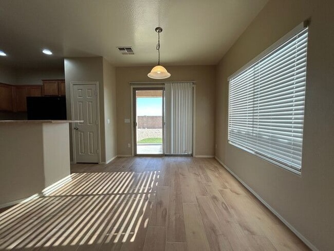 Building Photo - 7635 W Springfield Wy