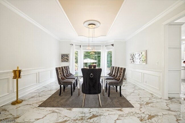 Building Photo - 22 Forest Hill Dr