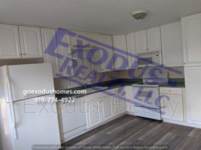 Building Photo - 5812 Shenandoah Dr