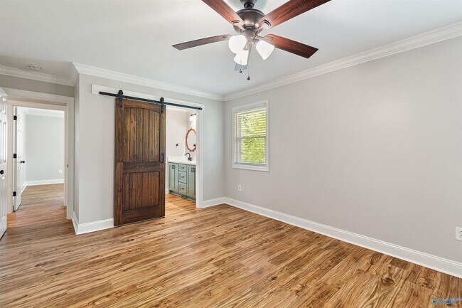 Building Photo - 2211 Cecille Dr SW