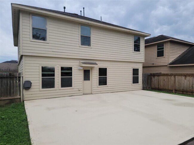 Building Photo - 20211 Louetta Reach Dr