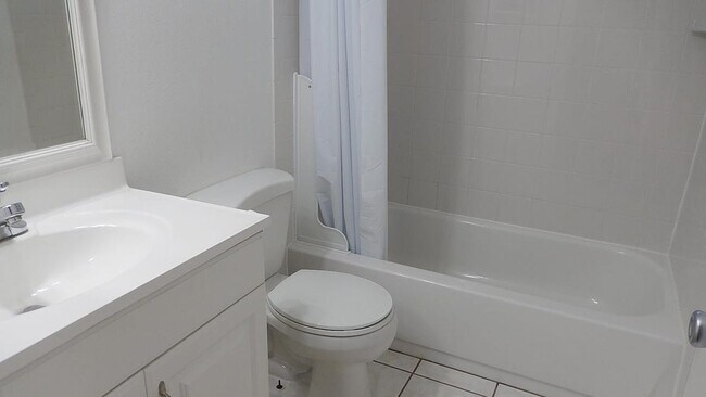 Building Photo - 4321 Snoopy Ln