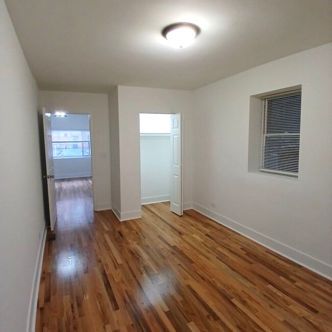 Building Photo - 2108 N Keeler Ave