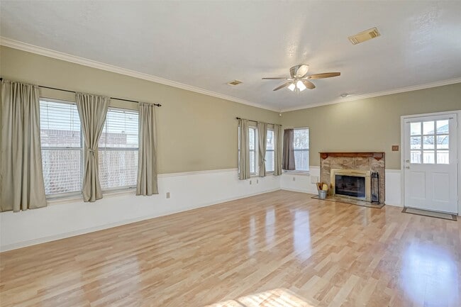 Building Photo - 13410 Lynnville Dr