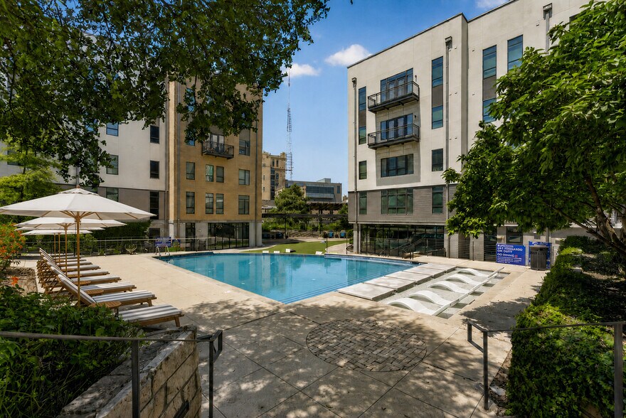 River House Pool Zone - River House