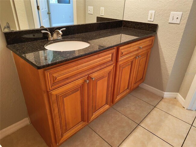Building Photo - 826 Grand Regency Pointe