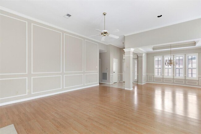 Building Photo - 3306 Redwood Lake Dr