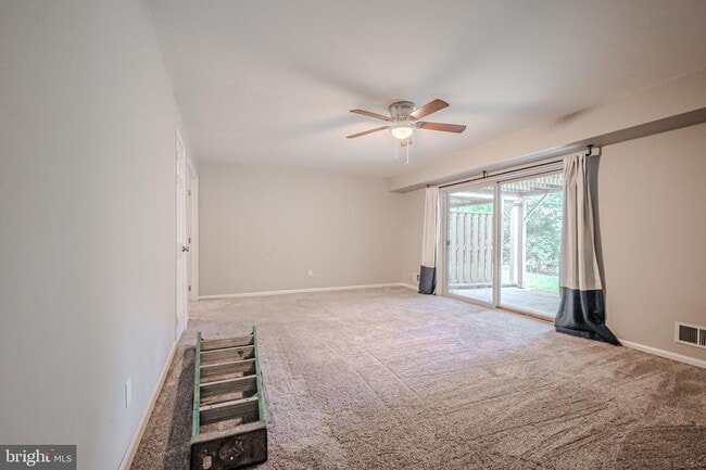 Building Photo - 805 Birch Ln