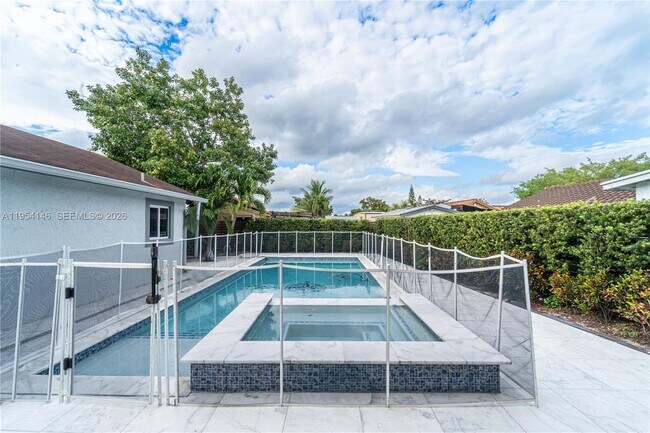 Building Photo - 19441 NW 59th Pl