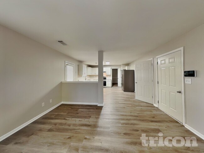 Building Photo - 10587 Village Trail