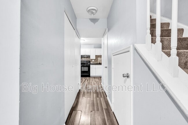 Building Photo - 4536 Reeves Pl