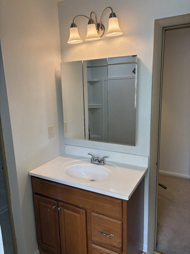 Building Photo - 167 Sunshine Dr