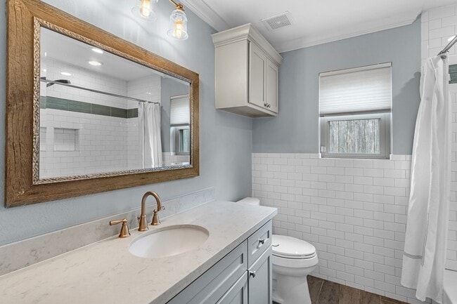 Building Photo - 10211 Candlewood Dr