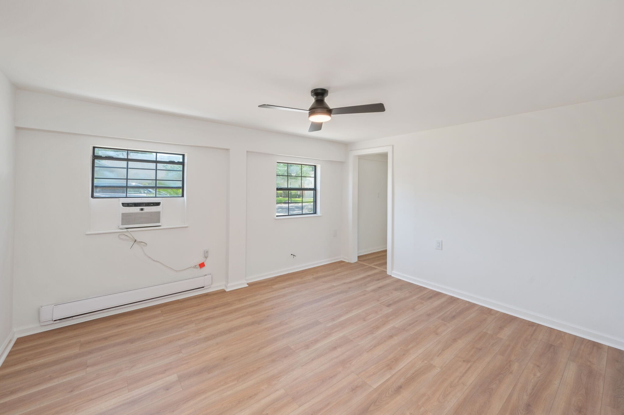 Building Photo - 1002 High Grove Ct