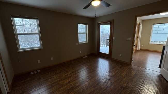 Building Photo - 3003 Oliver St