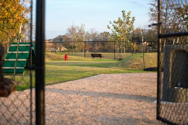 Building Photo - 3919 WS Phillips Pkwy