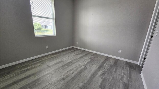 Building Photo - 10446 Kidron Ave