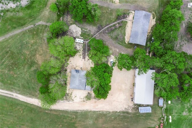 Building Photo - 2201 Cr 320