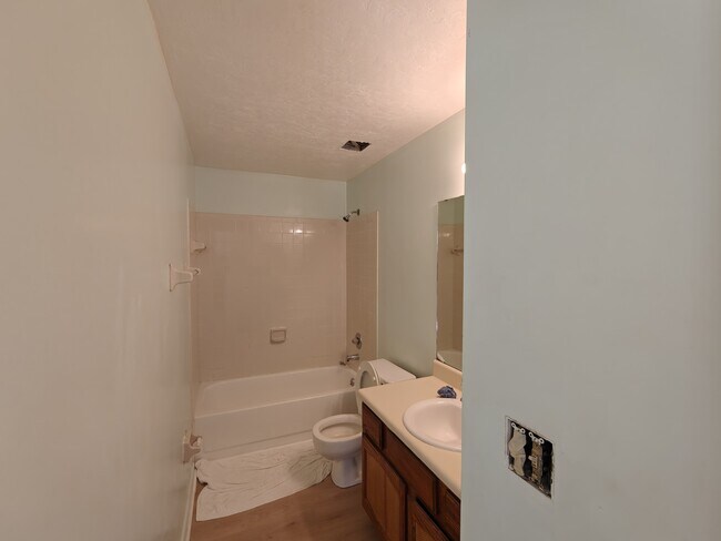 Building Photo - 6133 NW 33 St