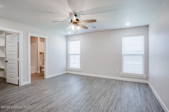 Building Photo - 10518 Abbeville Ave