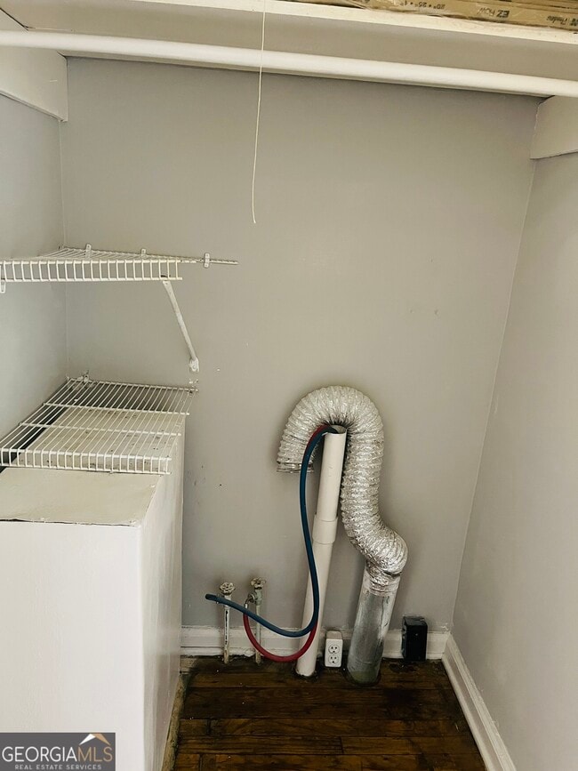 Building Photo - 32 N Cove Dr