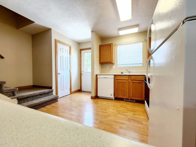 Building Photo - 2 br, 1.5 bath House - 4 Bakers Pointe