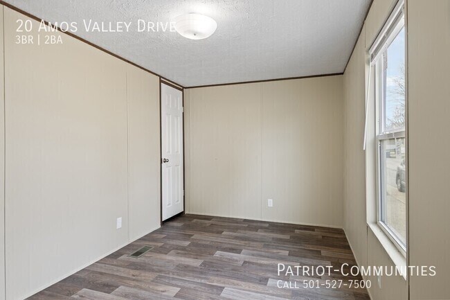 Building Photo - 20 Amos Valley Dr