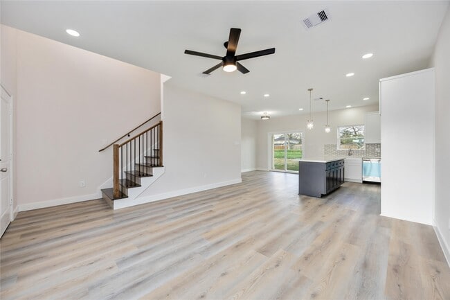 Building Photo - 12650 Sai Baba Dr