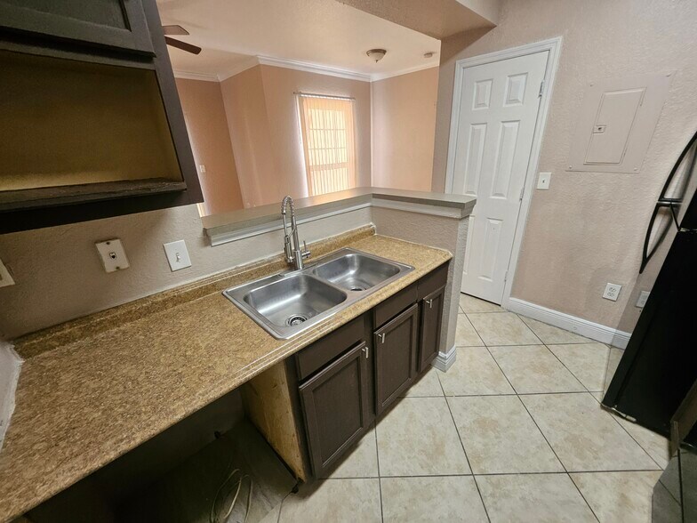 Building Photo - 5525 Pga Blvd