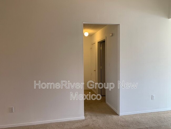 Building Photo - 915 Blackbird Dr SW