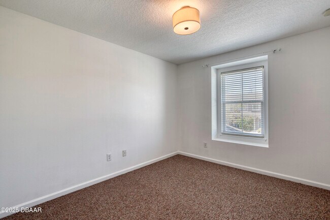 Building Photo - 637 Mount Olympus Blvd