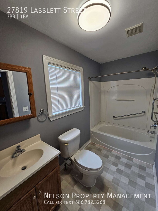 Building Photo - 27819 Lasslett St
