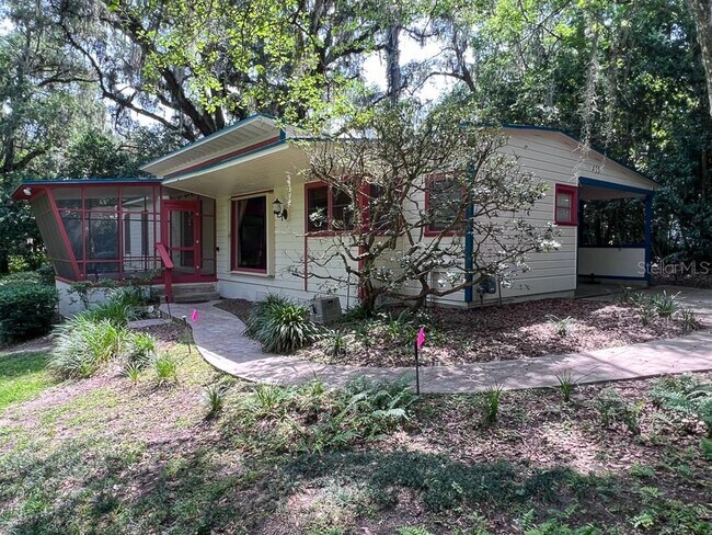 Building Photo - 411 NW 26th St