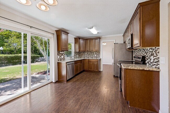 Building Photo - 400 Harrington Ln