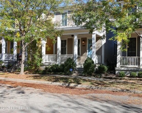 Building Photo - 10711 Impatiens St