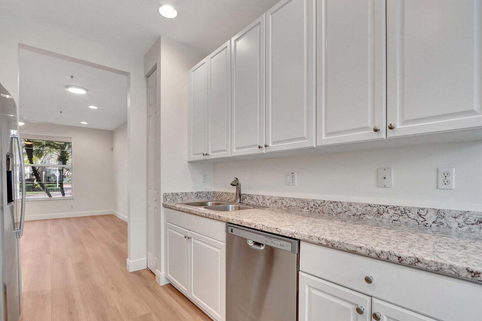 Building Photo - 4313 Parkside Dr