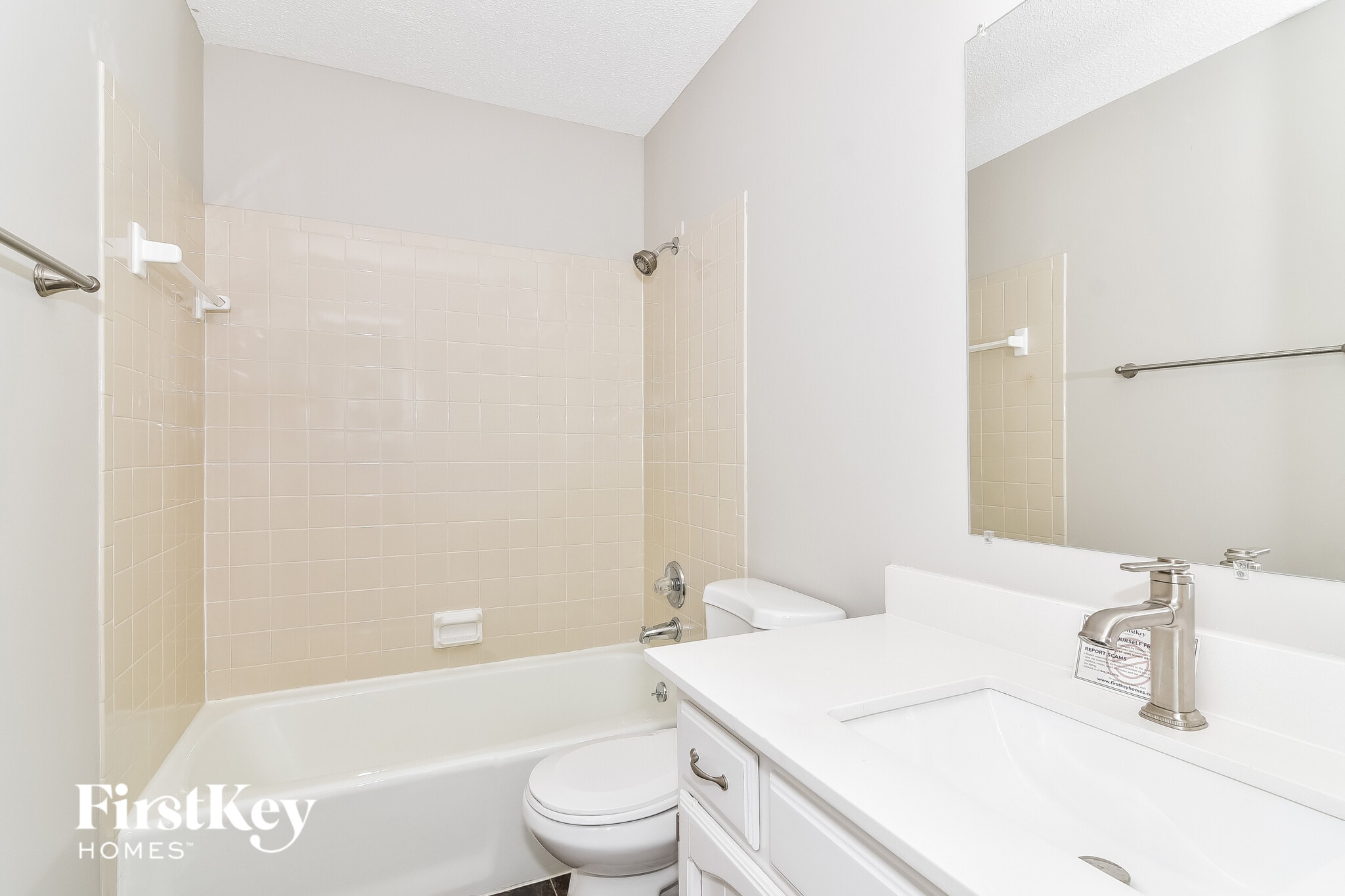 Building Photo - 229 SE Brownfield Dr