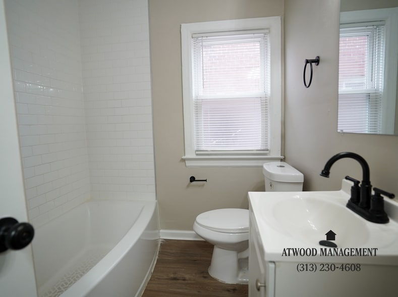 Building Photo - Fully Renovated 3-Bedroom Home – Move-In Ready for You!