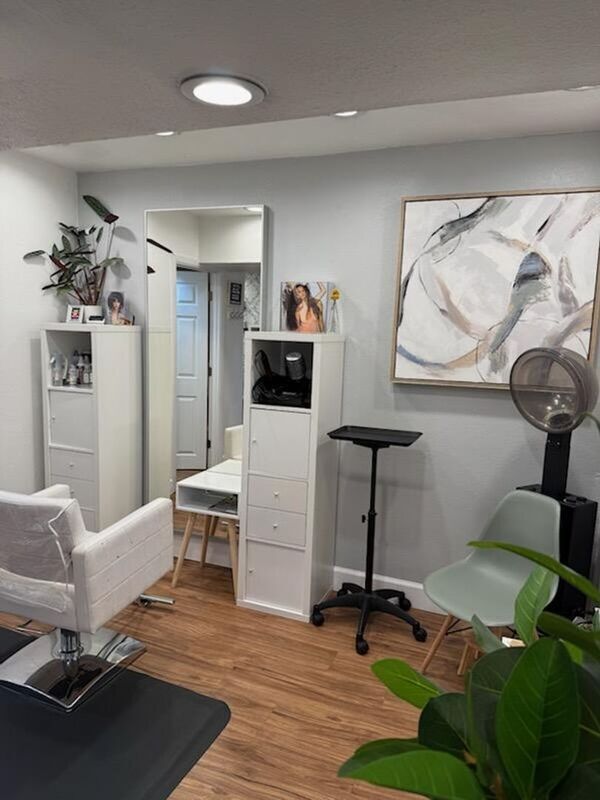 Building Photo - 822 NW 21st Ave