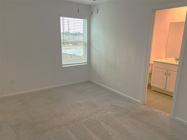 Building Photo - 18210 Via Aurelia Dr