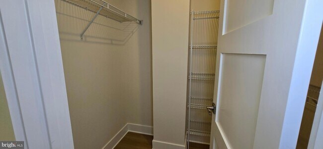 Building Photo - 7 Chapel Alley