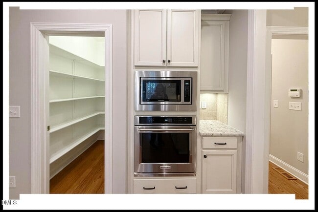 Building Photo - 8025 Debenham Dr