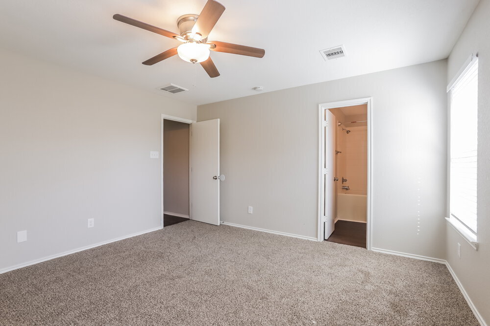 Building Photo - 20619 Tayman Oaks Dr