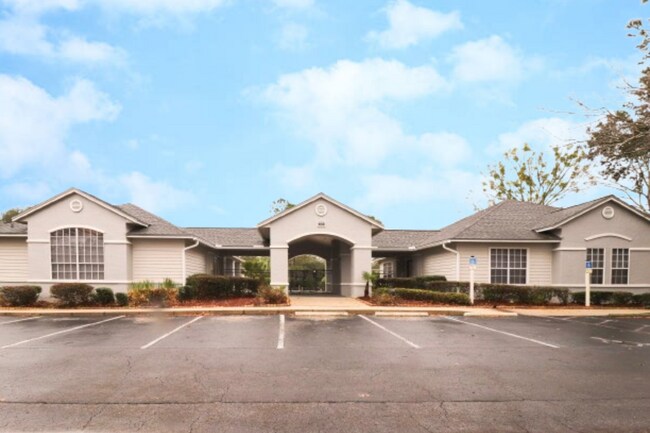 Building Photo - 3705 SW 27th St