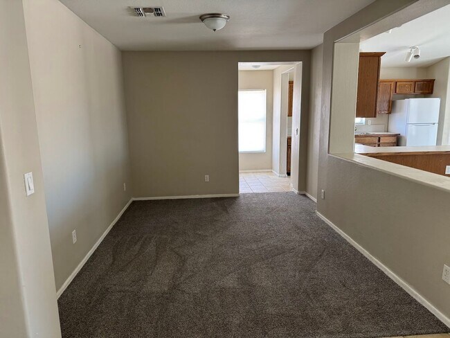 Building Photo - Beautiful Home for Rent in El Mirage!