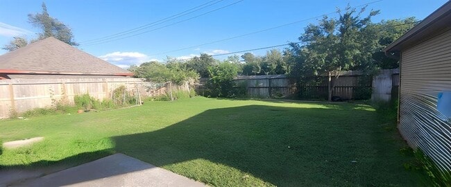 Building Photo - 7619 Apache Plume Dr